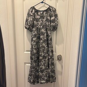 Elegant Black and gray Floral Dress